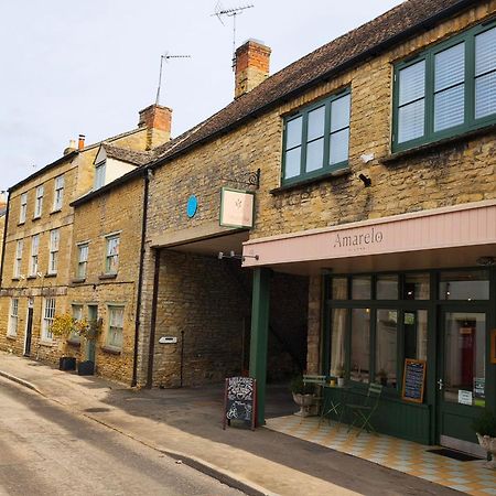 Amarelo Apartment, Central Charlbury, 1 Super King Bed エクステリア 写真